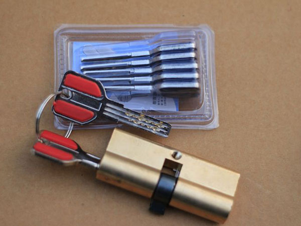 宝塔24小时上门开锁公司